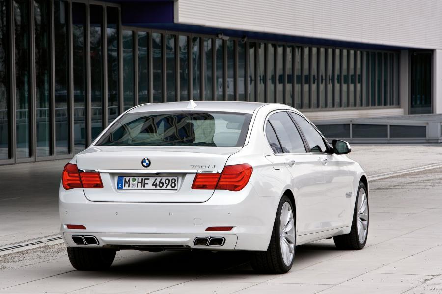  BMW 760iL 2010 года  (фото 17 из 71)